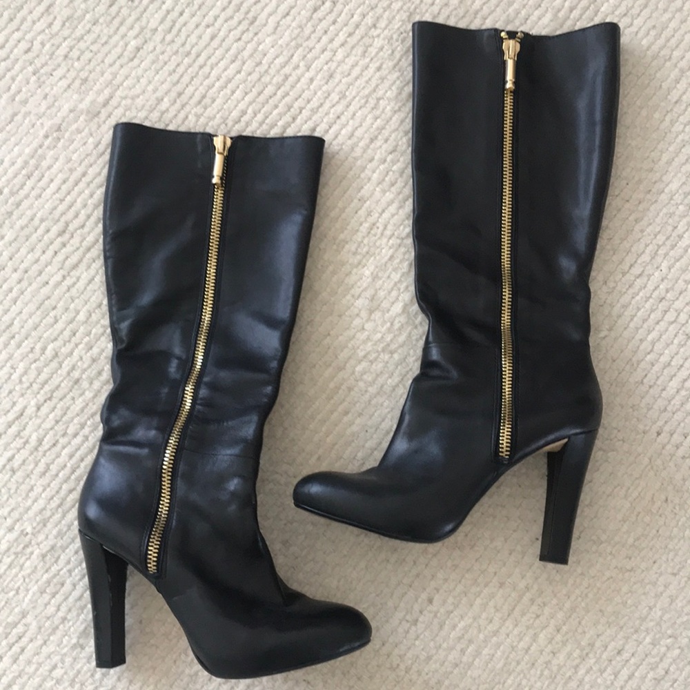 Banana Republic calfskin zip-up boot